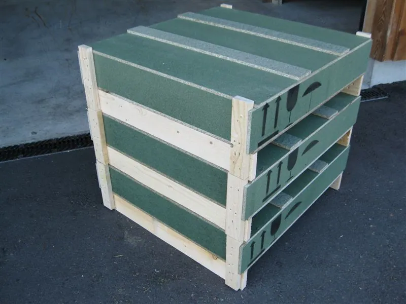 Serienfertigung standardisierter Transportkisten aus Holz